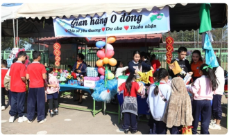  Bilingual school in Laos celebrates Tet with spring culinary fair